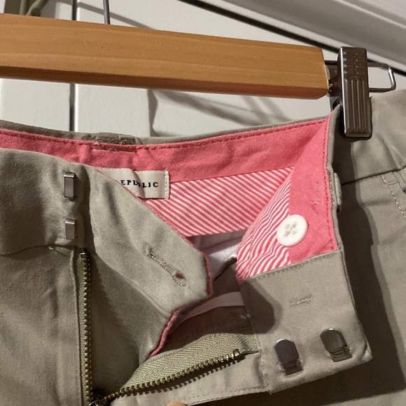 EUC Banana Republic burmuda shorts - Picture 6 of 11